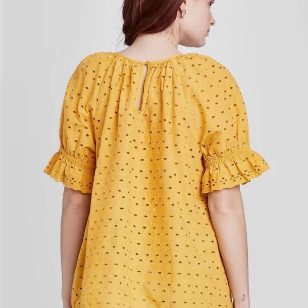 Universal Thread Yellow‎ Ruffled Puff Sleeve Blouse - Picture 2 of 4